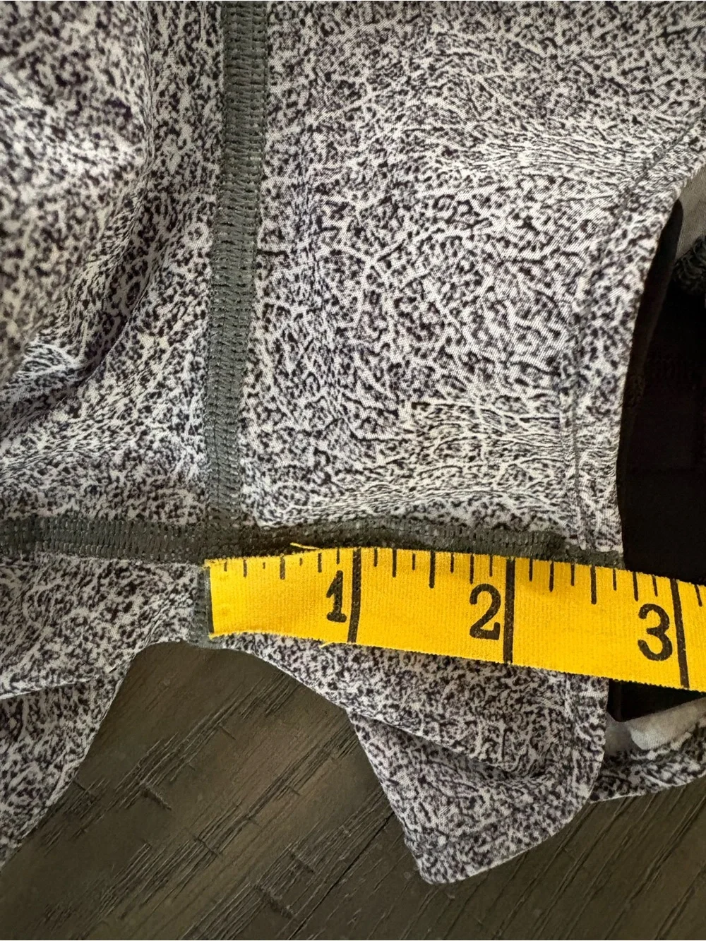 Lululemon Hotty Hot Size 6 Shorts 2.5